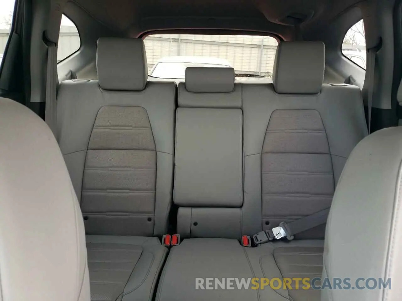 10 Photograph of a damaged car 2HKRW2H85KH615497 HONDA CRV 2019