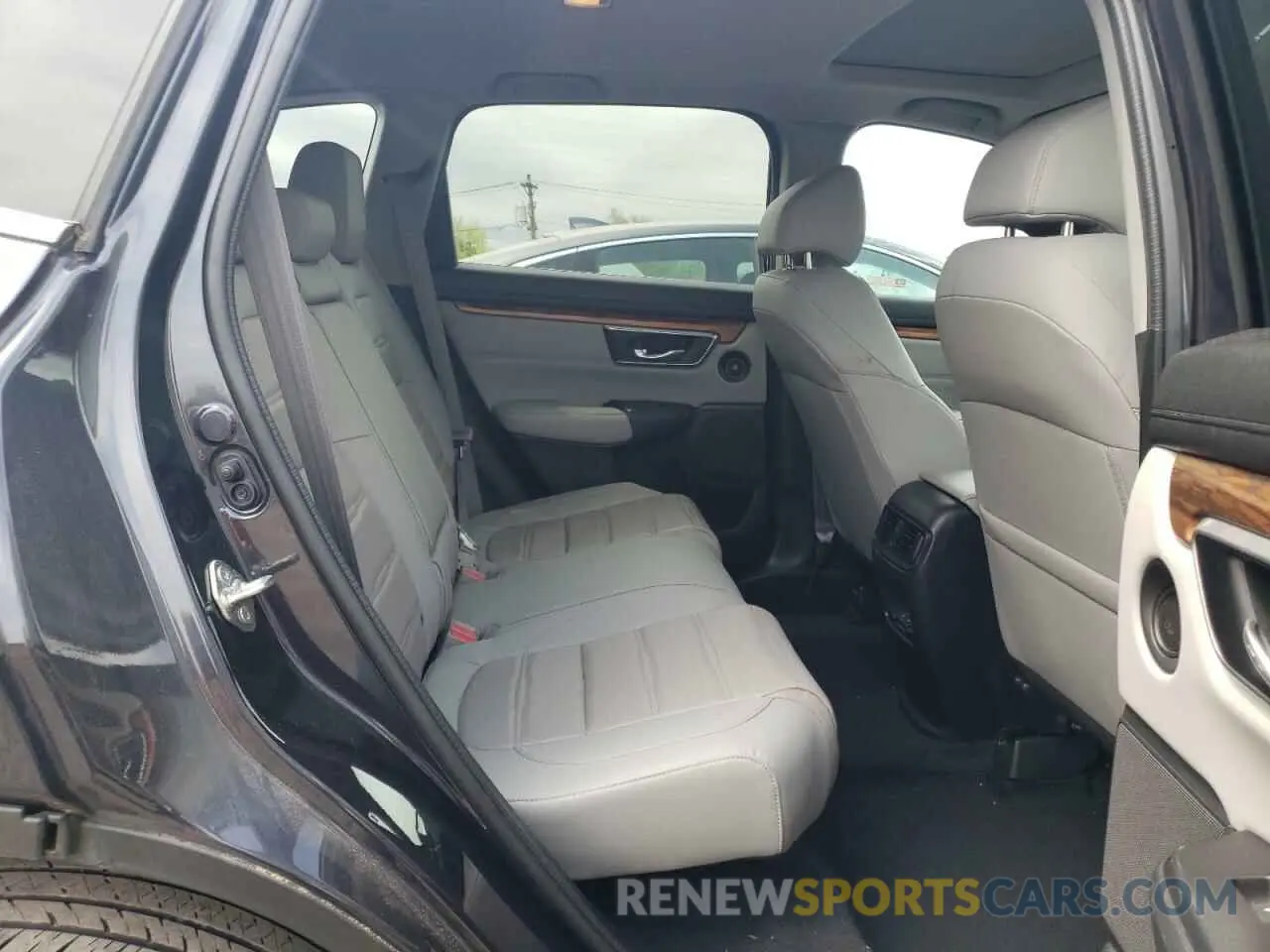 11 Photograph of a damaged car 2HKRW2H85KH615497 HONDA CRV 2019