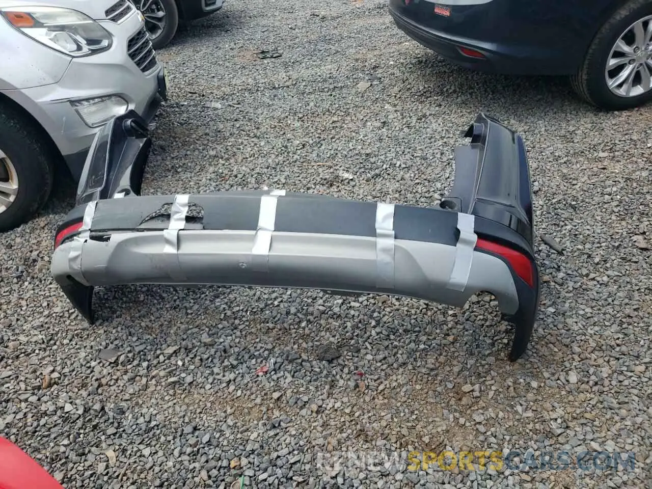 13 Photograph of a damaged car 2HKRW2H85KH615497 HONDA CRV 2019