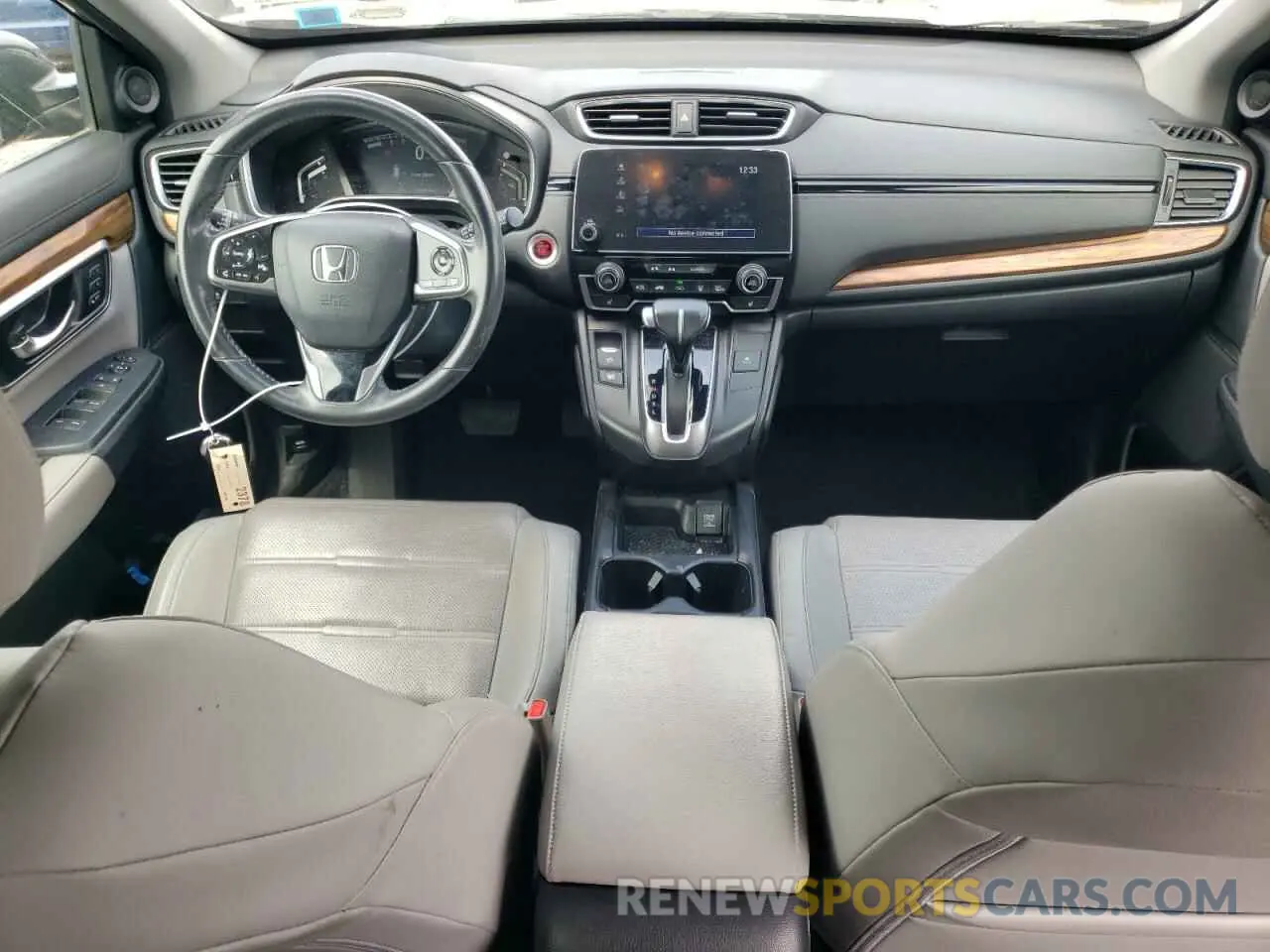 8 Photograph of a damaged car 2HKRW2H85KH615497 HONDA CRV 2019