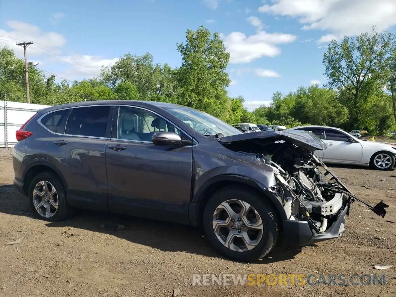 4 Photograph of a damaged car 2HKRW2H85KH653067 HONDA CRV 2019