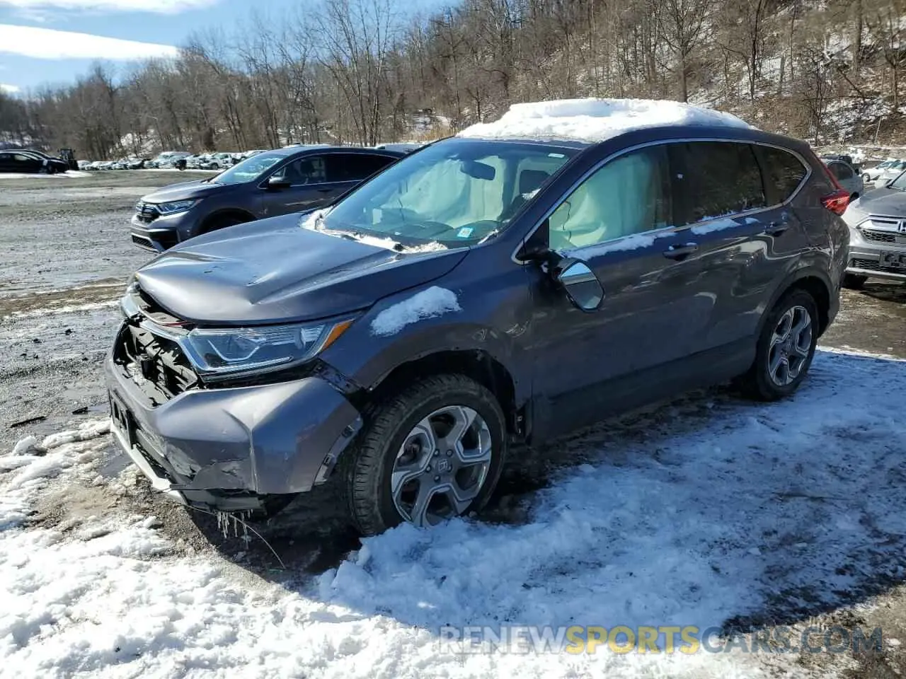 1 Photograph of a damaged car 2HKRW2H87KH665625 HONDA CRV 2019