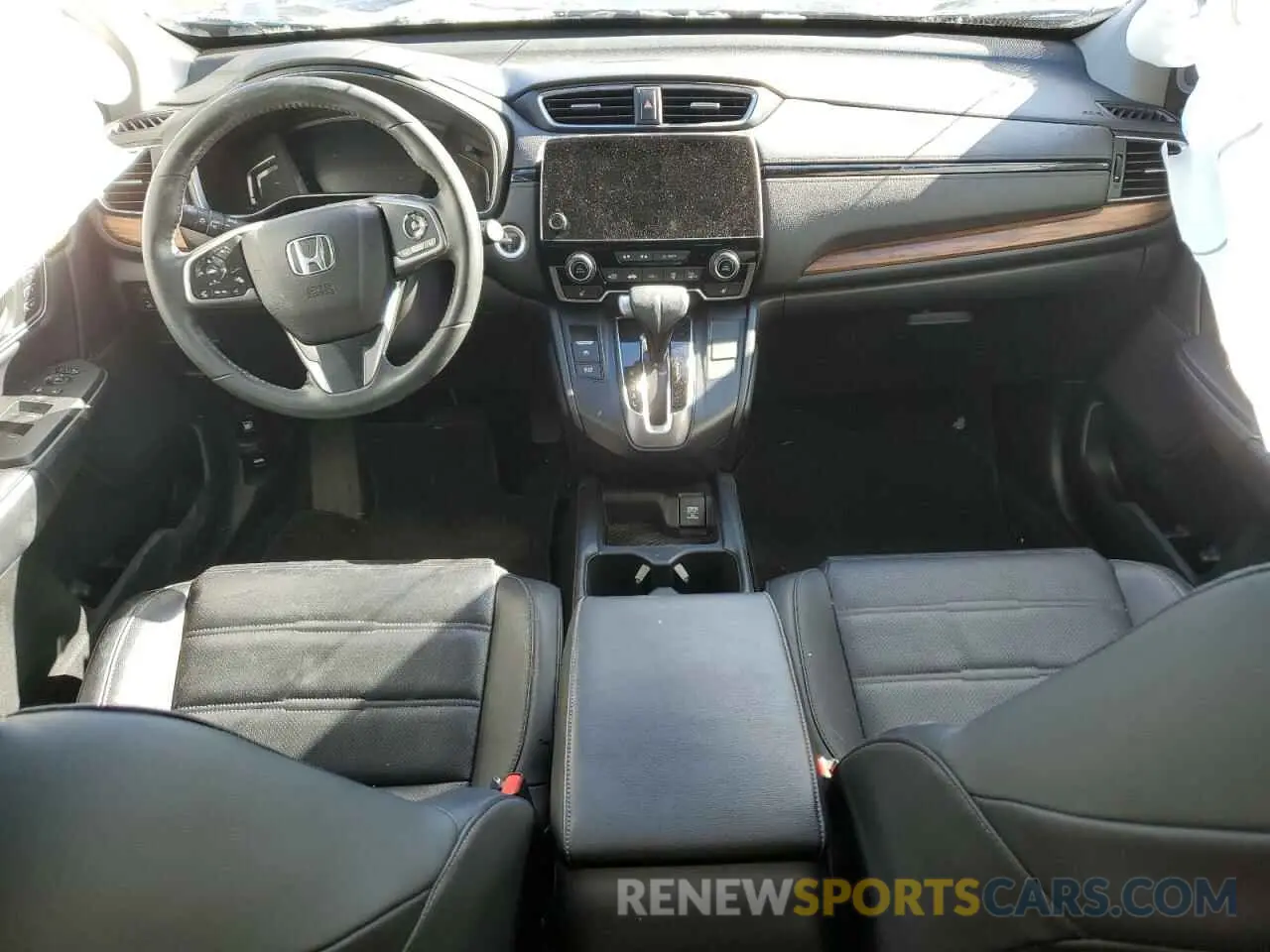 8 Photograph of a damaged car 2HKRW2H87KH665625 HONDA CRV 2019