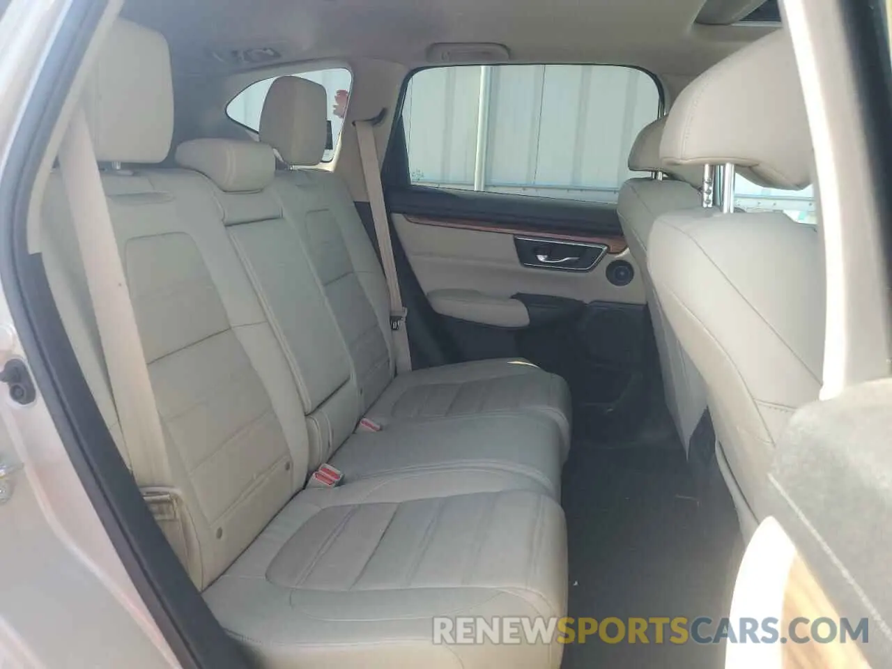 11 Photograph of a damaged car 2HKRW2H89KH612909 HONDA CRV 2019