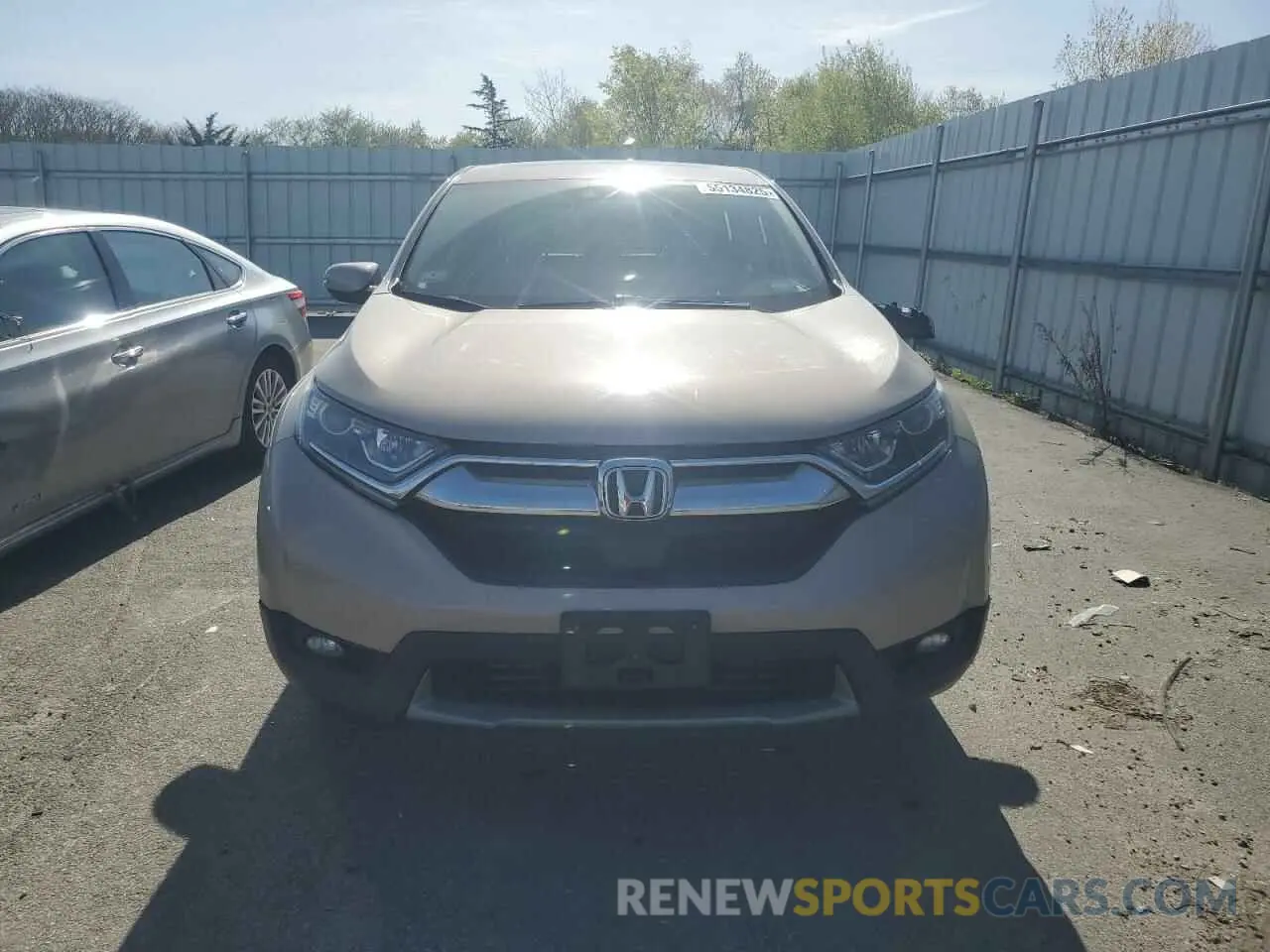 5 Photograph of a damaged car 2HKRW2H89KH612909 HONDA CRV 2019