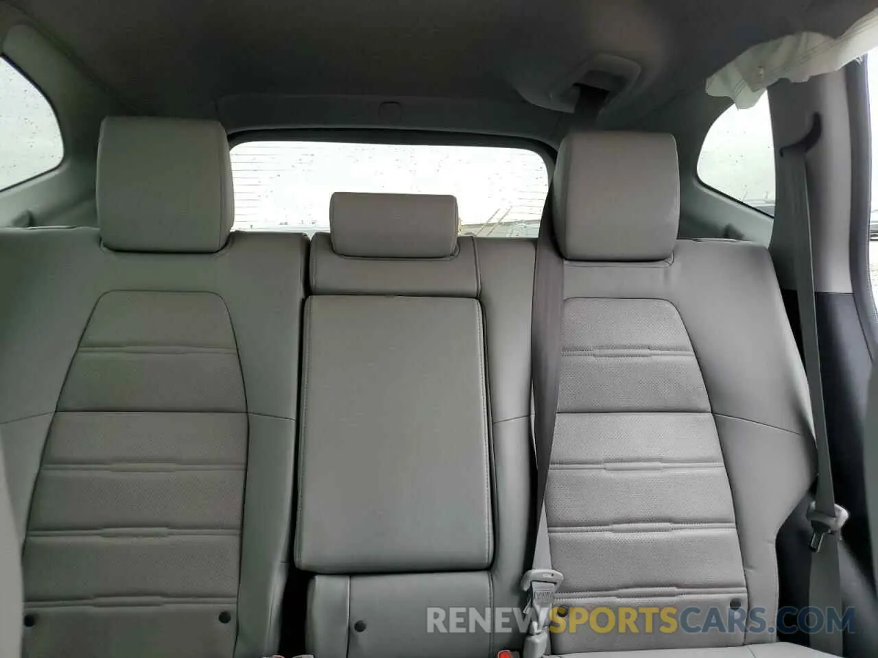 10 Photograph of a damaged car 2HKRW2H89KH637003 HONDA CRV 2019