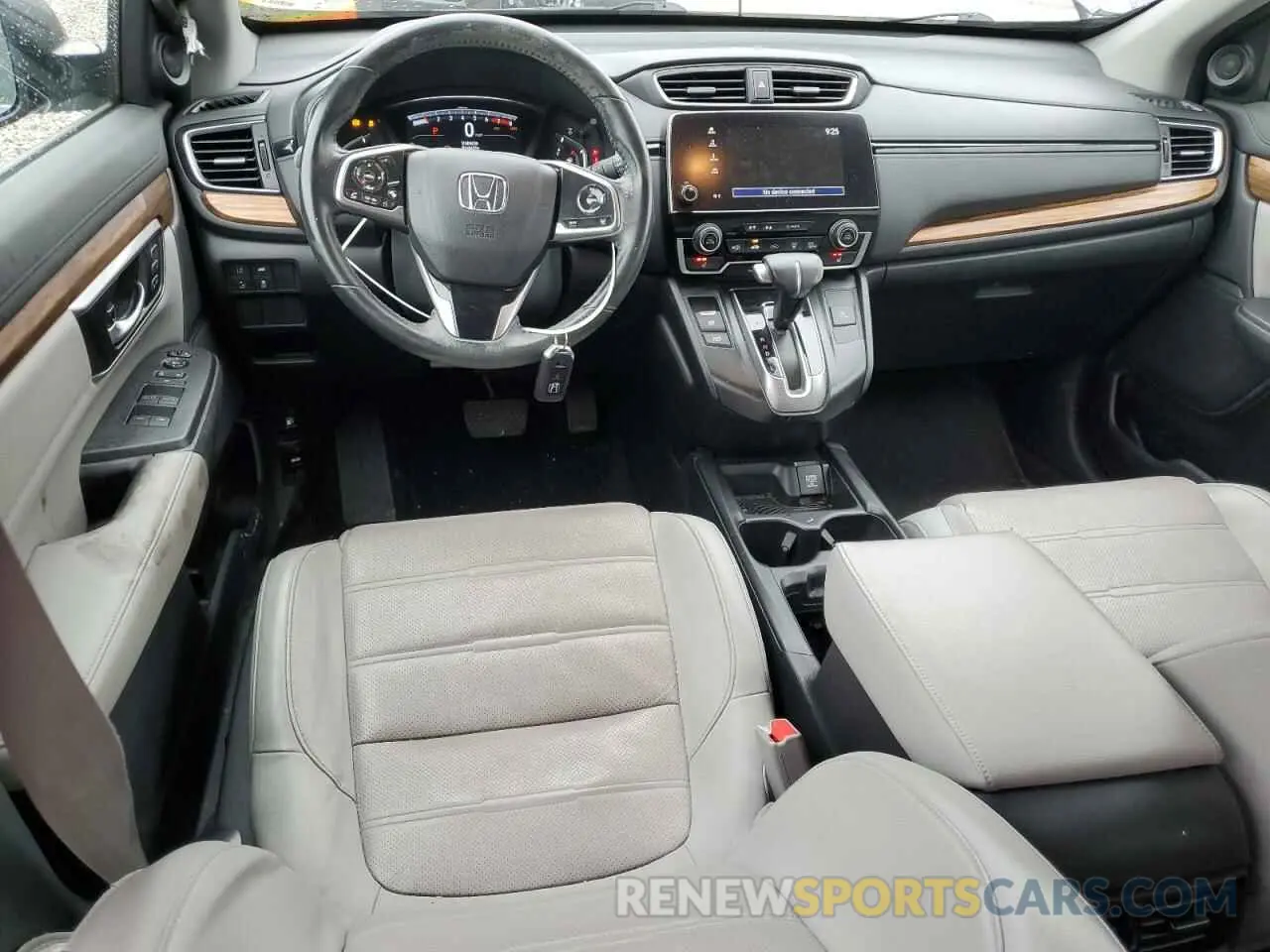 8 Photograph of a damaged car 2HKRW2H89KH637003 HONDA CRV 2019