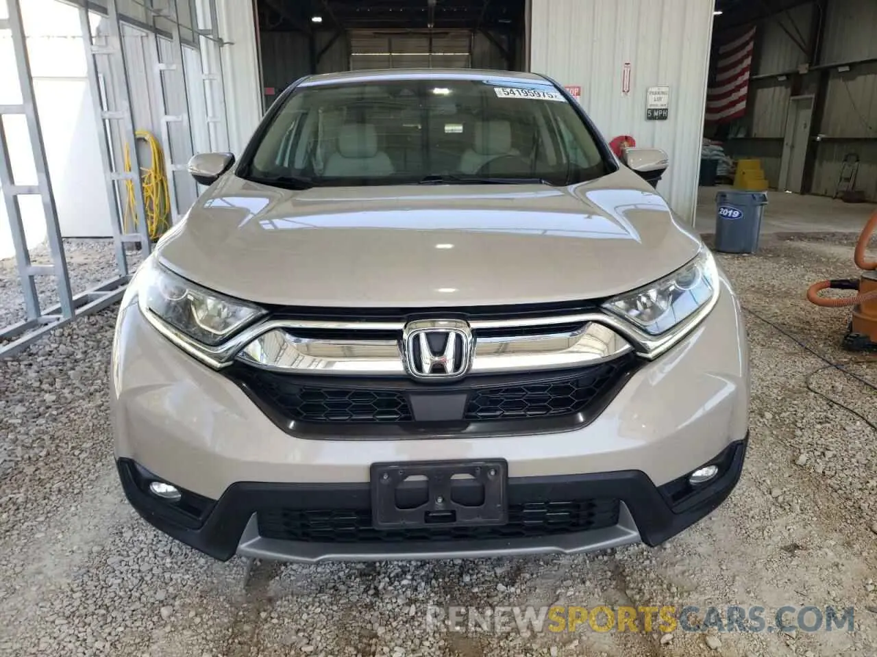 5 Photograph of a damaged car 2HKRW2H8XKH624017 HONDA CRV 2019