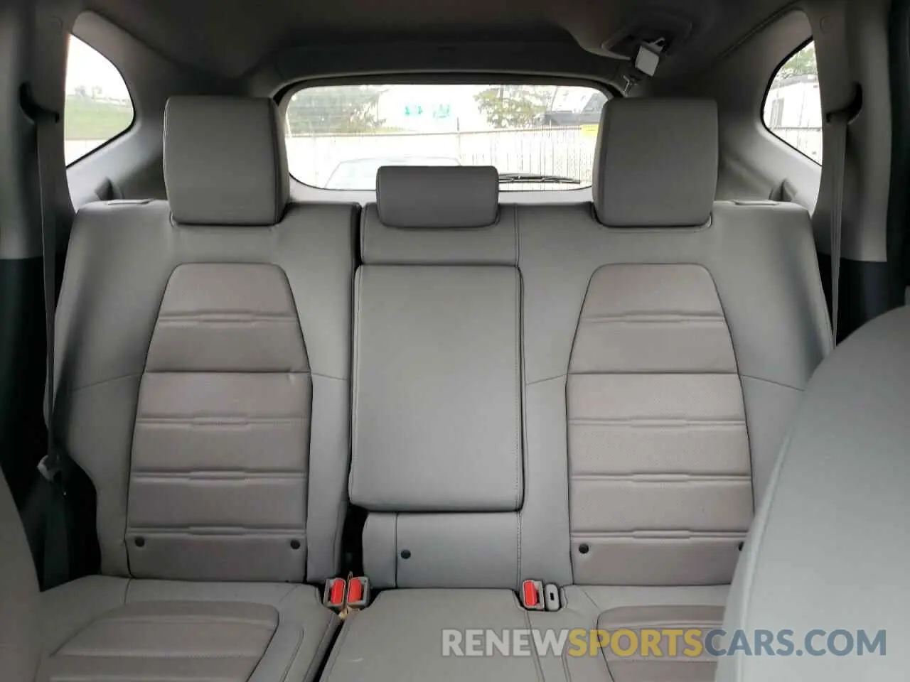 10 Photograph of a damaged car 2HKRW2H8XKH643067 HONDA CRV 2019