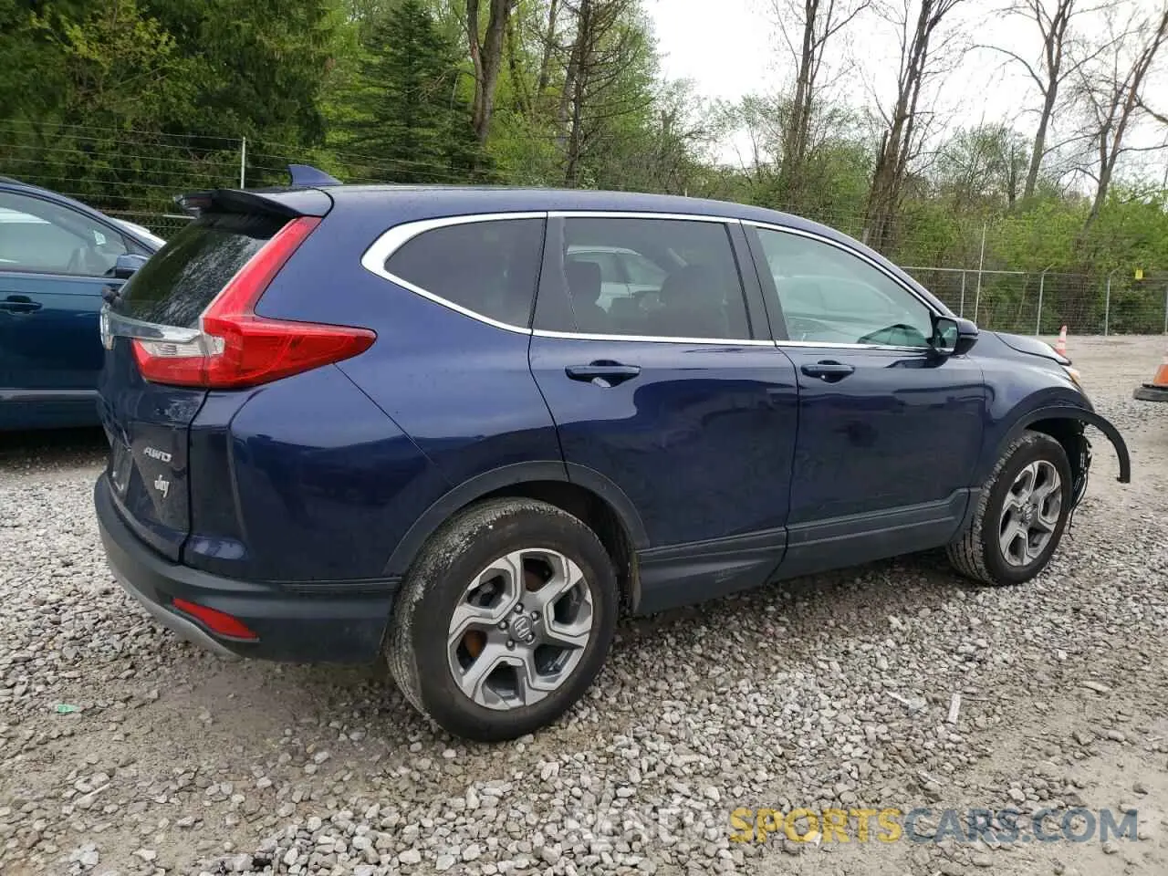 3 Photograph of a damaged car 2HKRW2H8XKH643067 HONDA CRV 2019