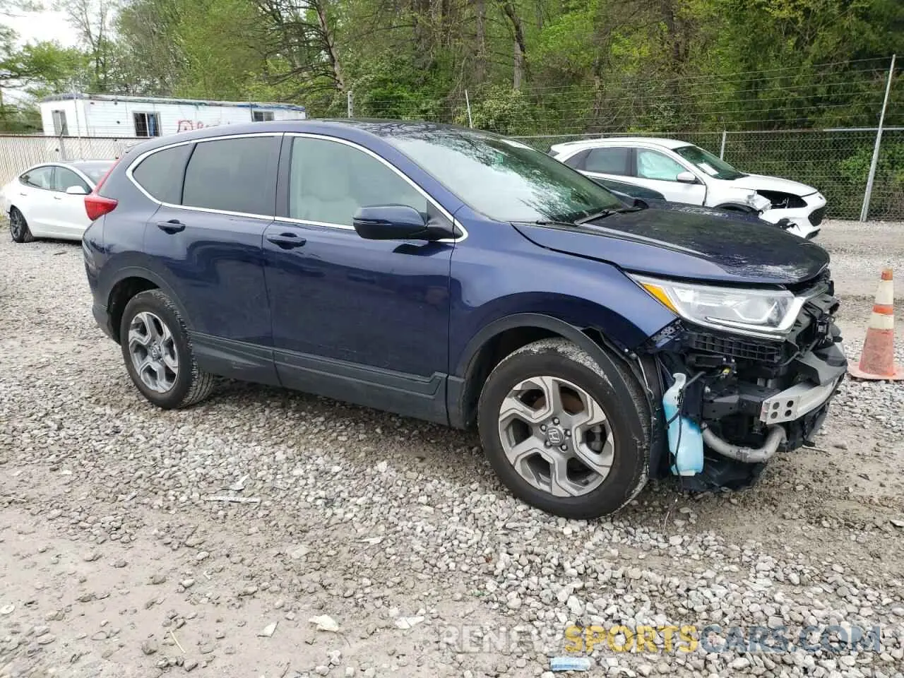 4 Photograph of a damaged car 2HKRW2H8XKH643067 HONDA CRV 2019