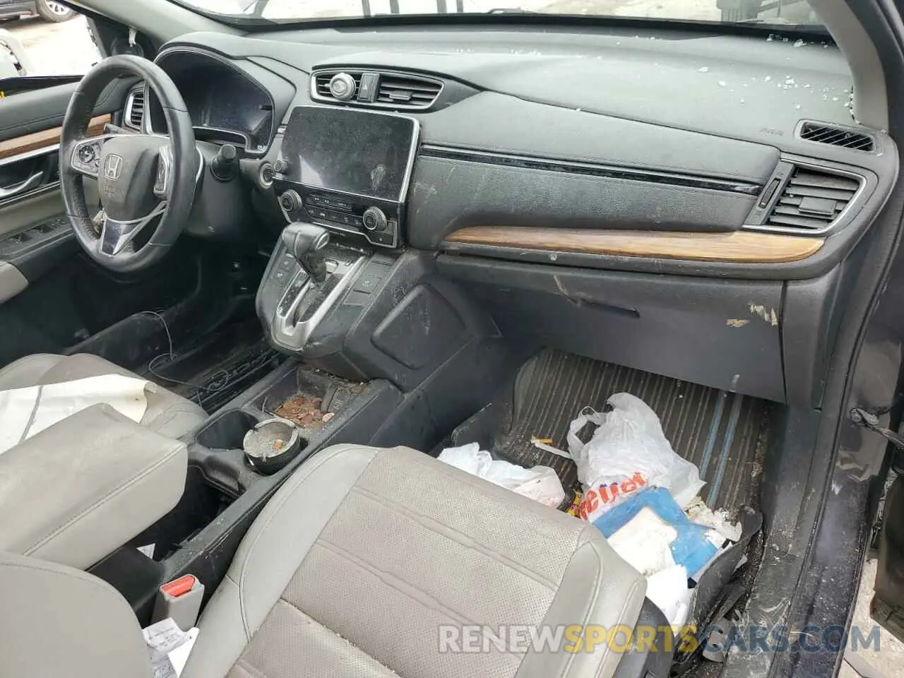 8 Photograph of a damaged car 2HKRW2H8XKH667093 HONDA CRV 2019