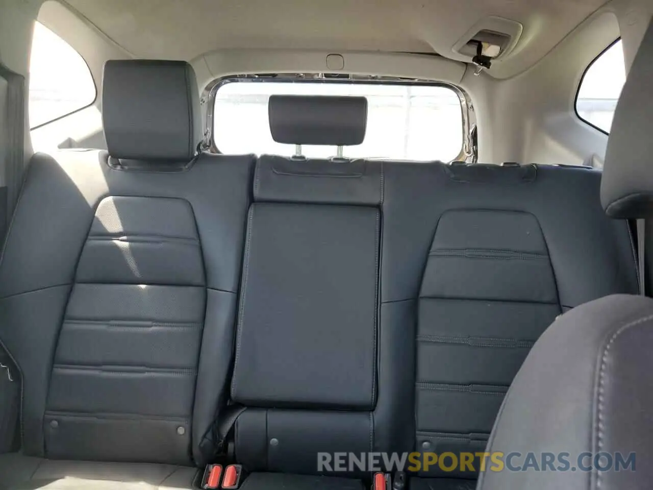 10 Photograph of a damaged car 2HKRW2H90KH149664 HONDA CRV 2019
