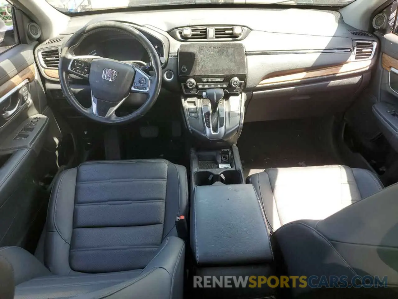 8 Photograph of a damaged car 2HKRW2H90KH149664 HONDA CRV 2019