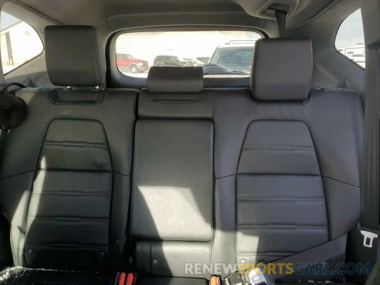 10 Photograph of a damaged car 2HKRW2H91KH109822 HONDA CRV 2019