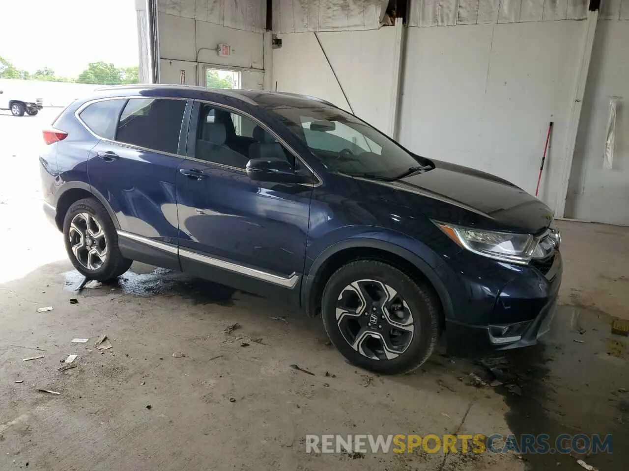 4 Photograph of a damaged car 2HKRW2H92KH601243 HONDA CRV 2019