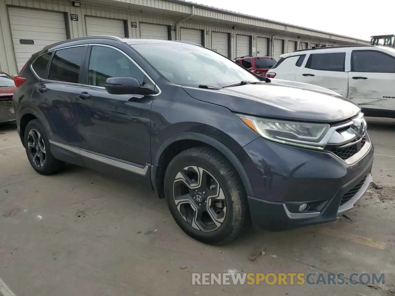 4 Photograph of a damaged car 2HKRW2H92KH614199 HONDA CRV 2019