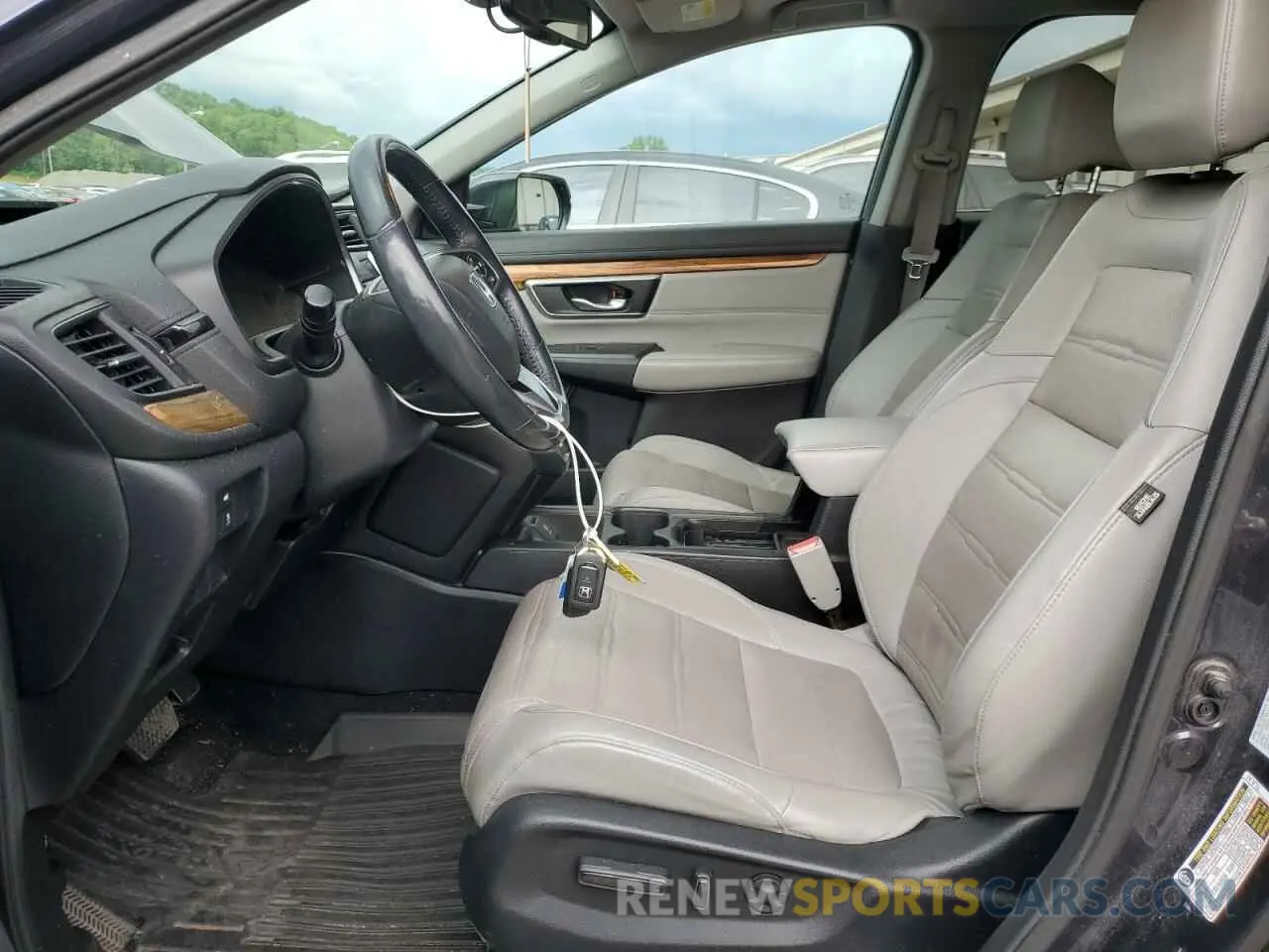 7 Photograph of a damaged car 2HKRW2H92KH614199 HONDA CRV 2019