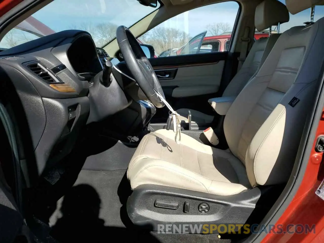 7 Photograph of a damaged car 2HKRW2H94KH606489 HONDA CRV 2019