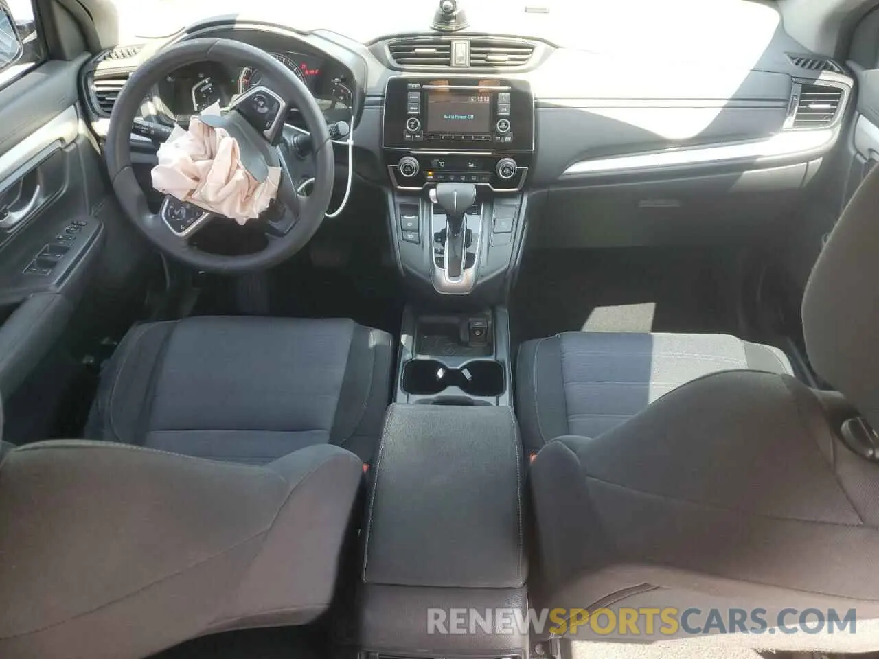 8 Photograph of a damaged car 2HKRW5H33KH403929 HONDA CRV 2019