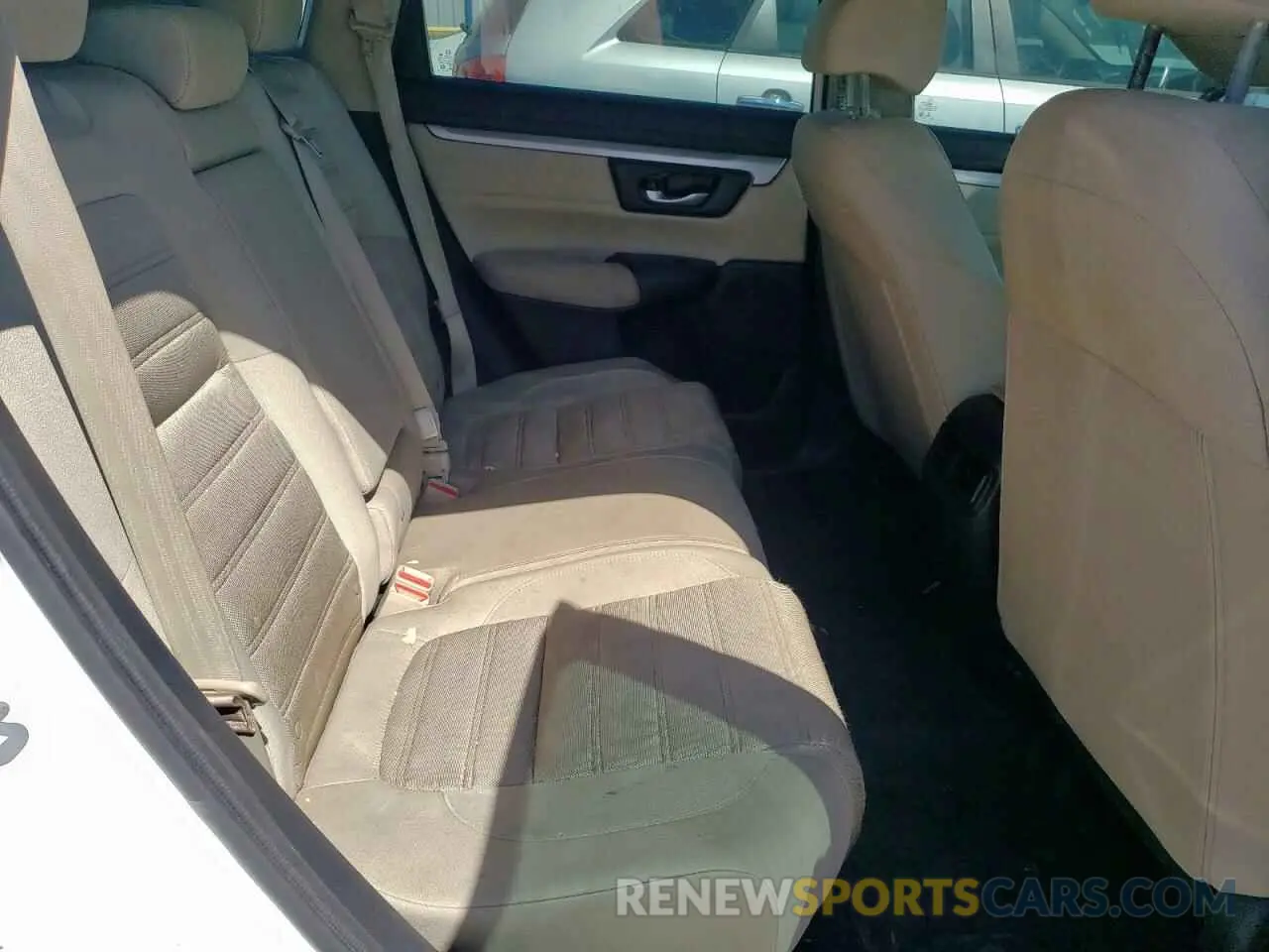 10 Photograph of a damaged car 2HKRW5H33KH416440 HONDA CRV 2019