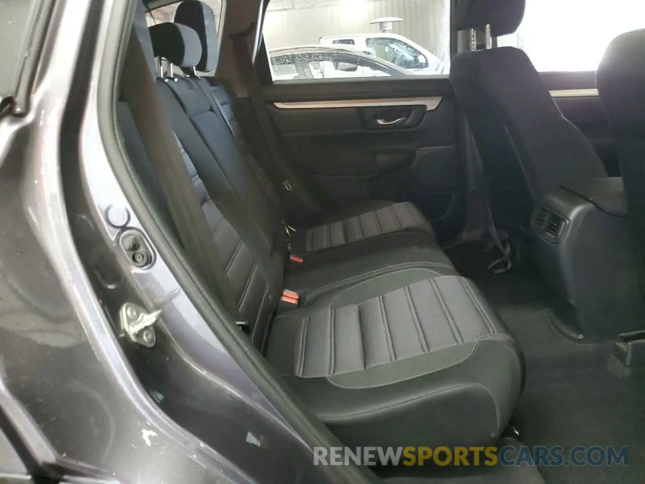 11 Photograph of a damaged car 2HKRW5H33KH419323 HONDA CRV 2019