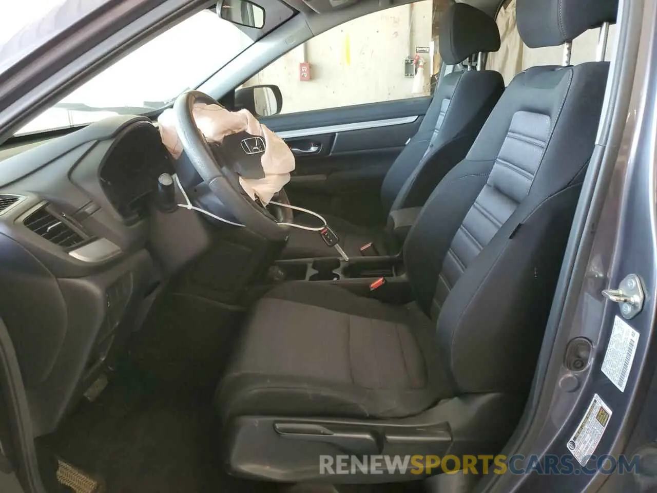 7 Photograph of a damaged car 2HKRW5H33KH419323 HONDA CRV 2019