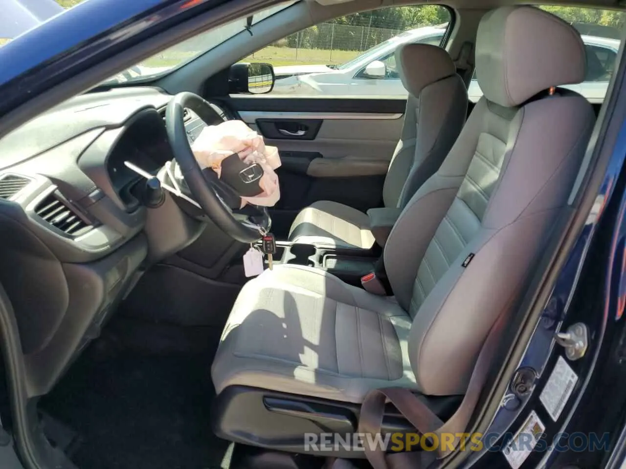 7 Photograph of a damaged car 2HKRW5H38KH412061 HONDA CRV 2019