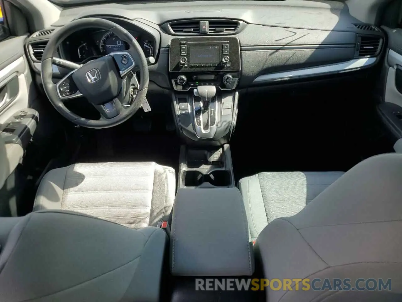 8 Photograph of a damaged car 2HKRW5H38KH412397 HONDA CRV 2019