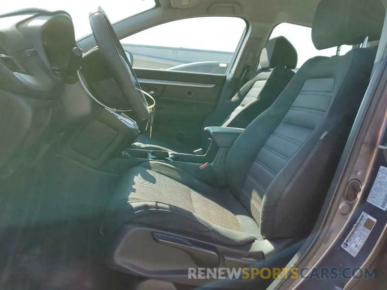 7 Photograph of a damaged car 2HKRW5H38KH418961 HONDA CRV 2019