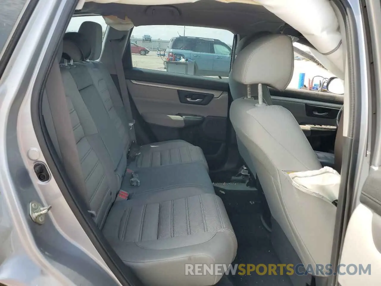 11 Photograph of a damaged car 2HKRW5H39KH420010 HONDA CRV 2019