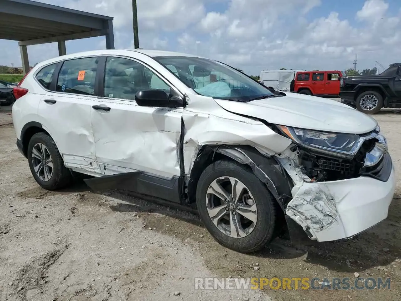 4 Photograph of a damaged car 2HKRW5H3XKH411672 HONDA CRV 2019