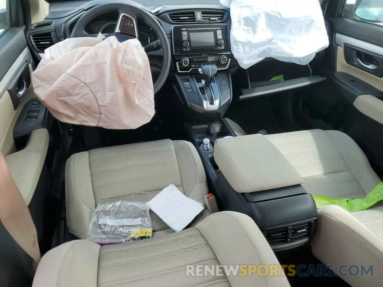 8 Photograph of a damaged car 2HKRW5H3XKH411672 HONDA CRV 2019