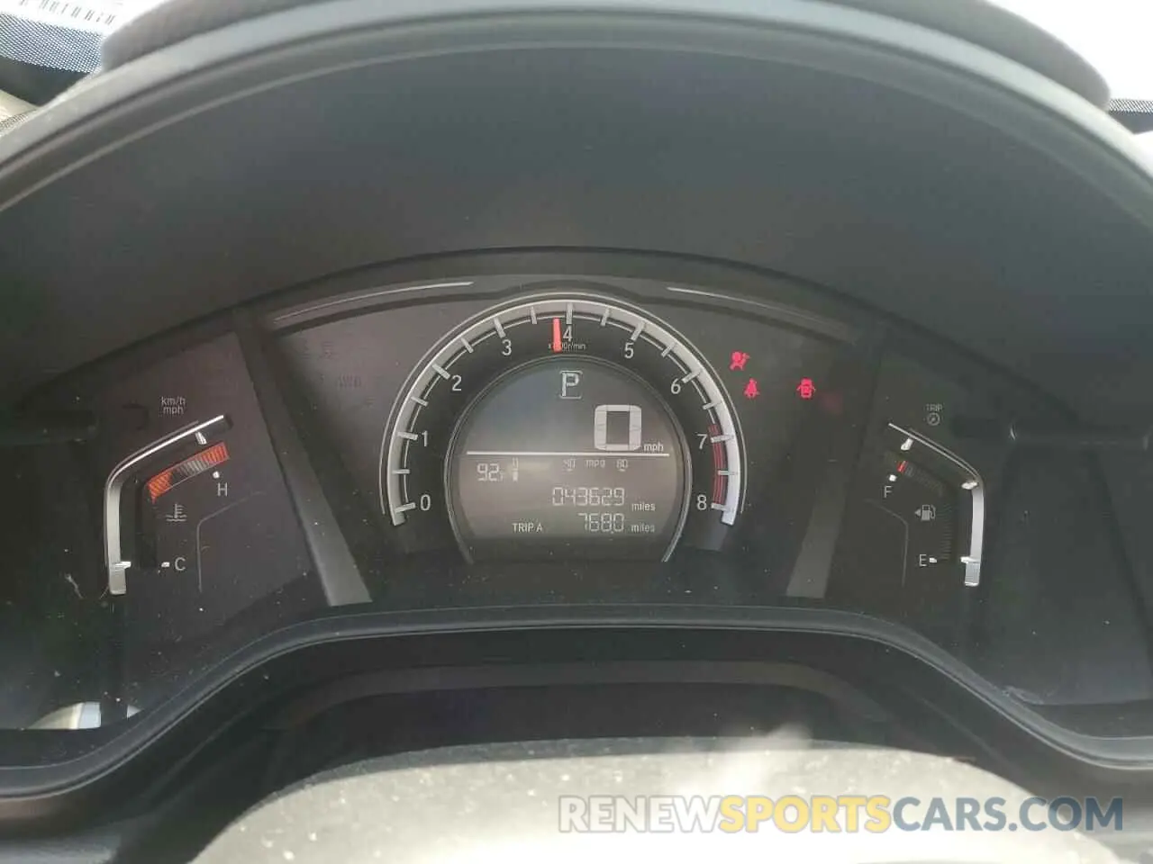 9 Photograph of a damaged car 2HKRW5H3XKH411672 HONDA CRV 2019