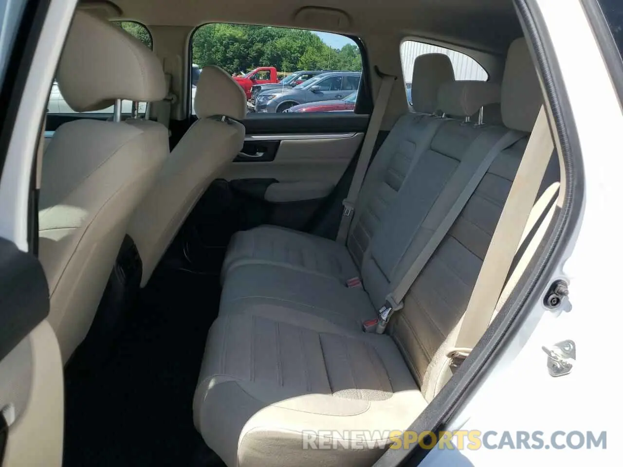 10 Photograph of a damaged car 2HKRW5H3XKH416371 HONDA CRV 2019