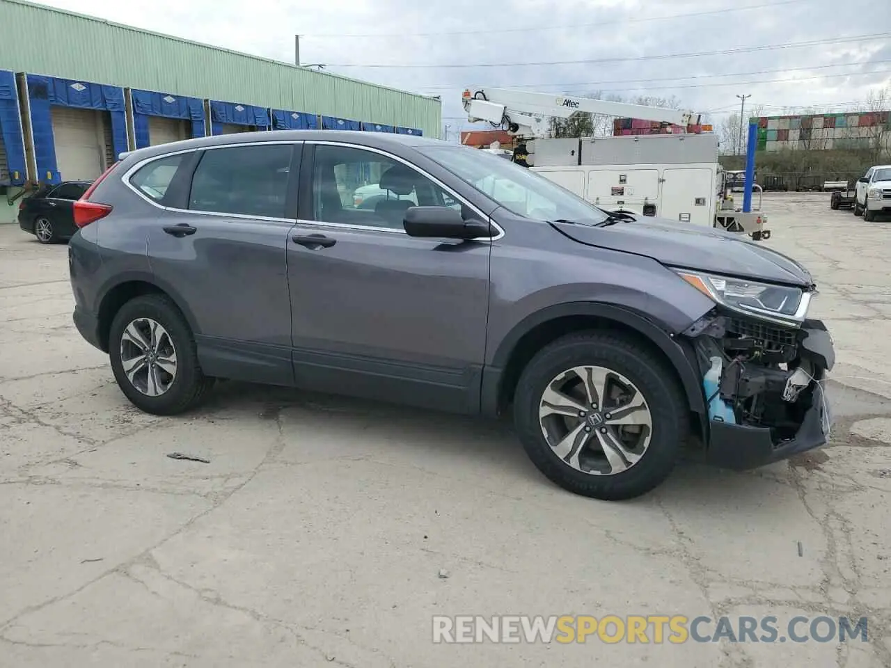 4 Photograph of a damaged car 2HKRW6H30KH220557 HONDA CRV 2019