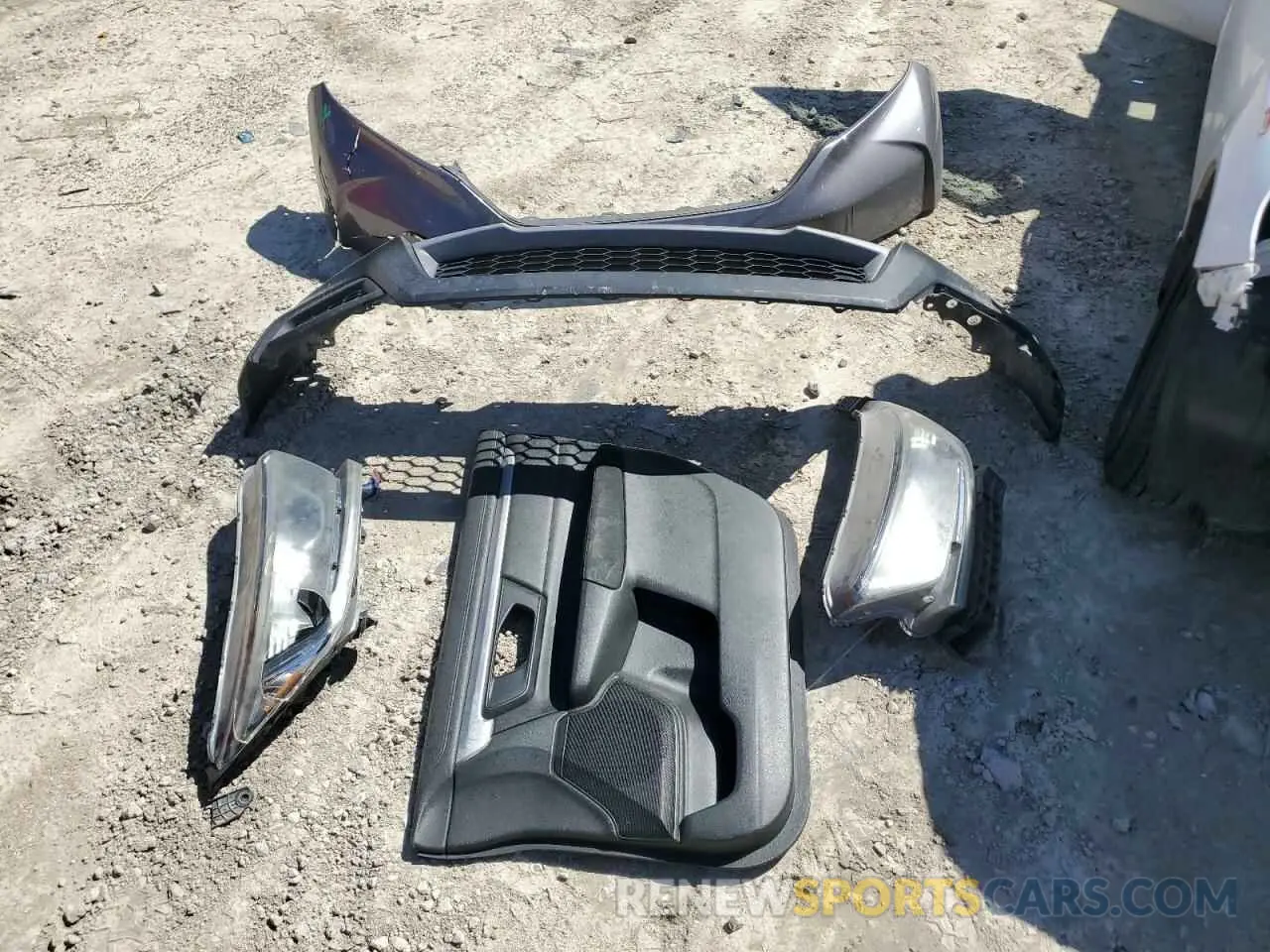 13 Photograph of a damaged car 2HKRW6H32KH211682 HONDA CRV 2019