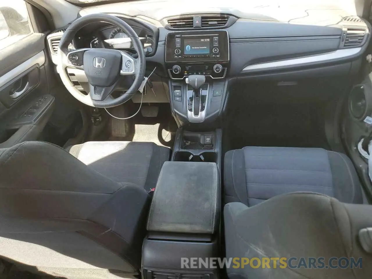8 Photograph of a damaged car 2HKRW6H32KH211682 HONDA CRV 2019
