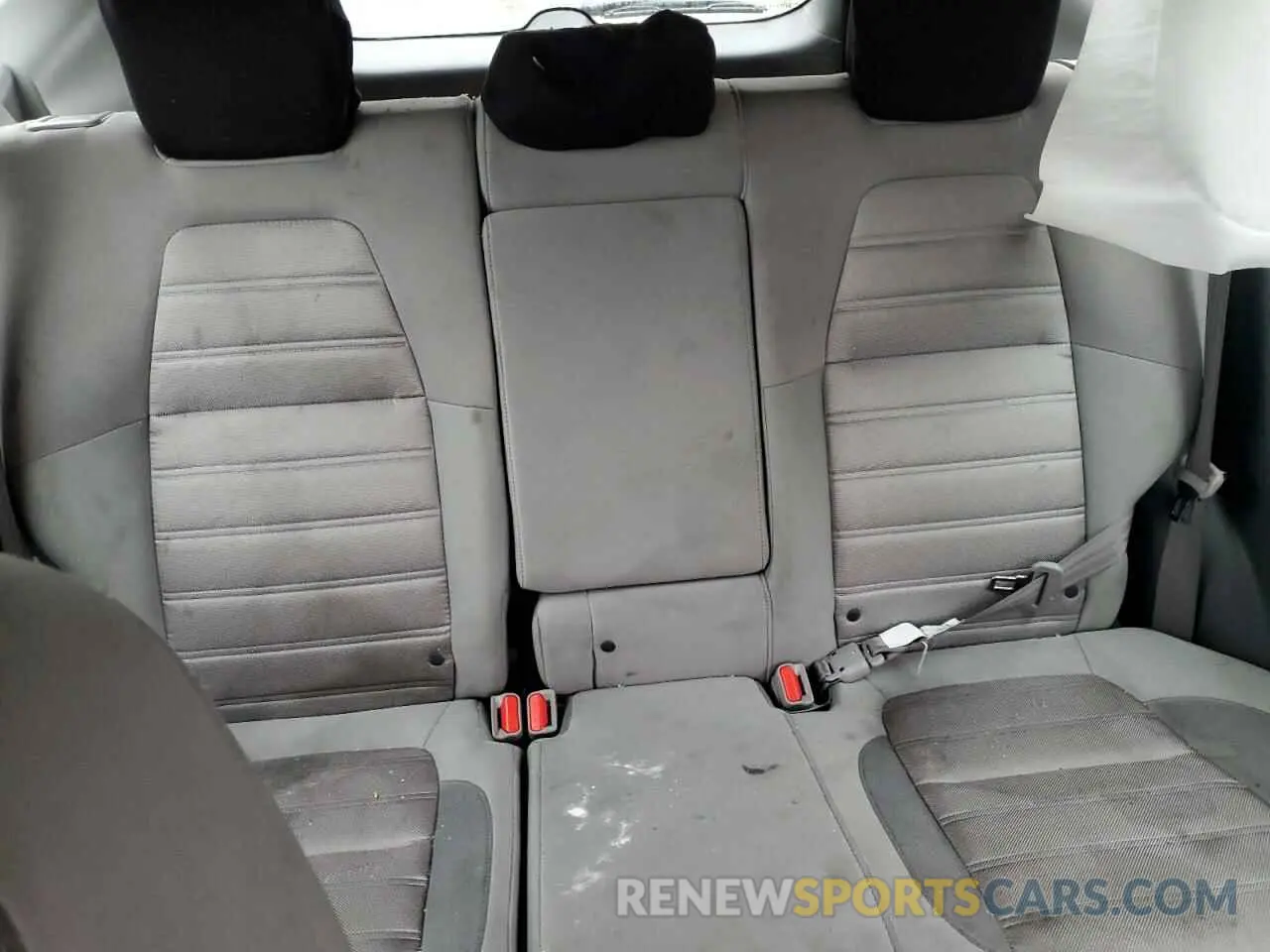 10 Photograph of a damaged car 2HKRW6H32KH223606 HONDA CRV 2019
