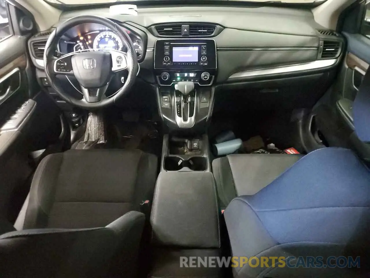 8 Photograph of a damaged car 2HKRW6H33KH200738 HONDA CRV 2019