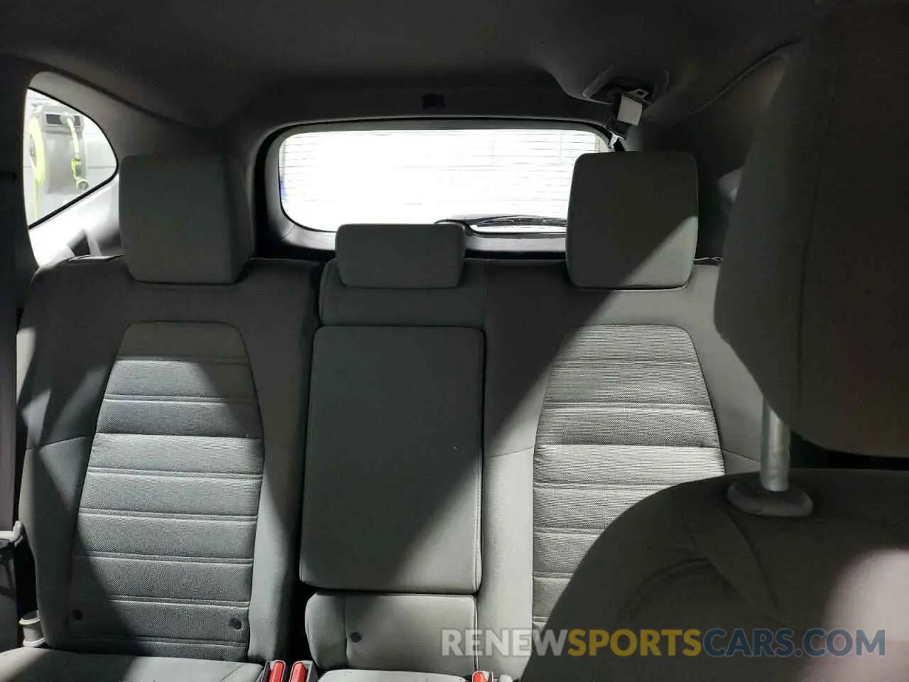 10 Photograph of a damaged car 2HKRW6H36KH200619 HONDA CRV 2019
