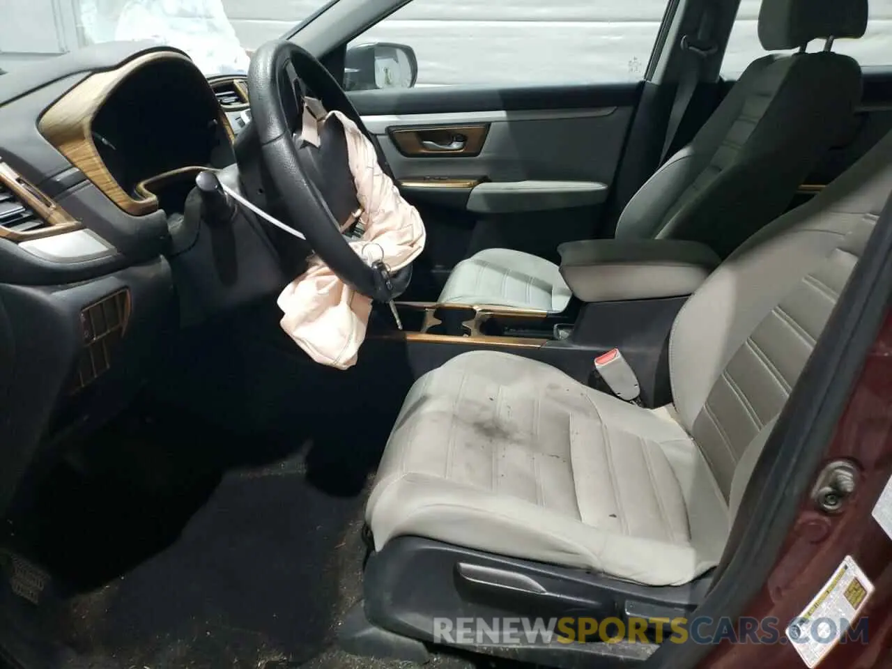 7 Photograph of a damaged car 2HKRW6H36KH200619 HONDA CRV 2019
