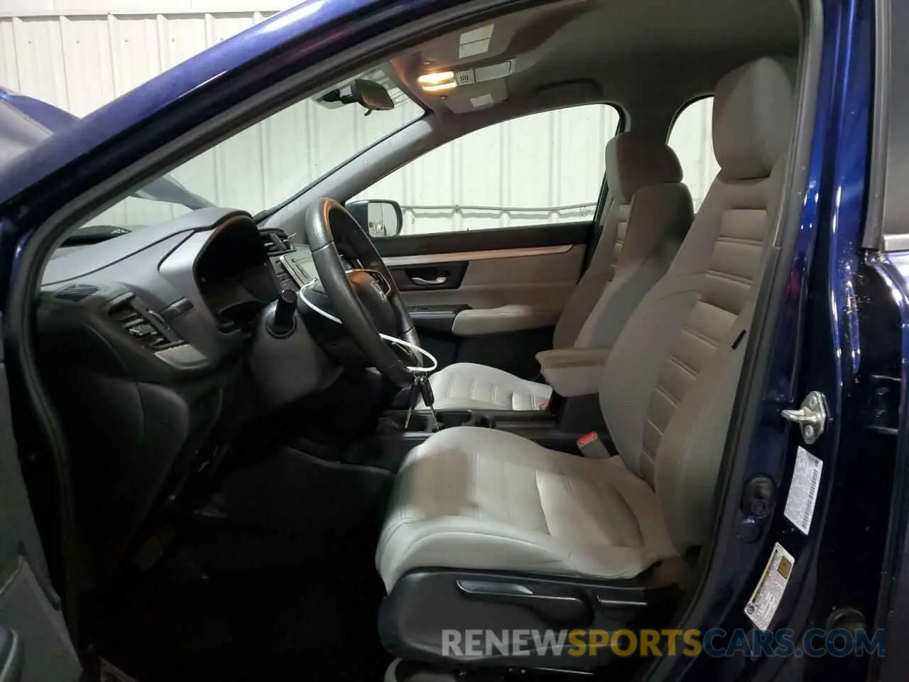 7 Photograph of a damaged car 2HKRW6H37KH217994 HONDA CRV 2019