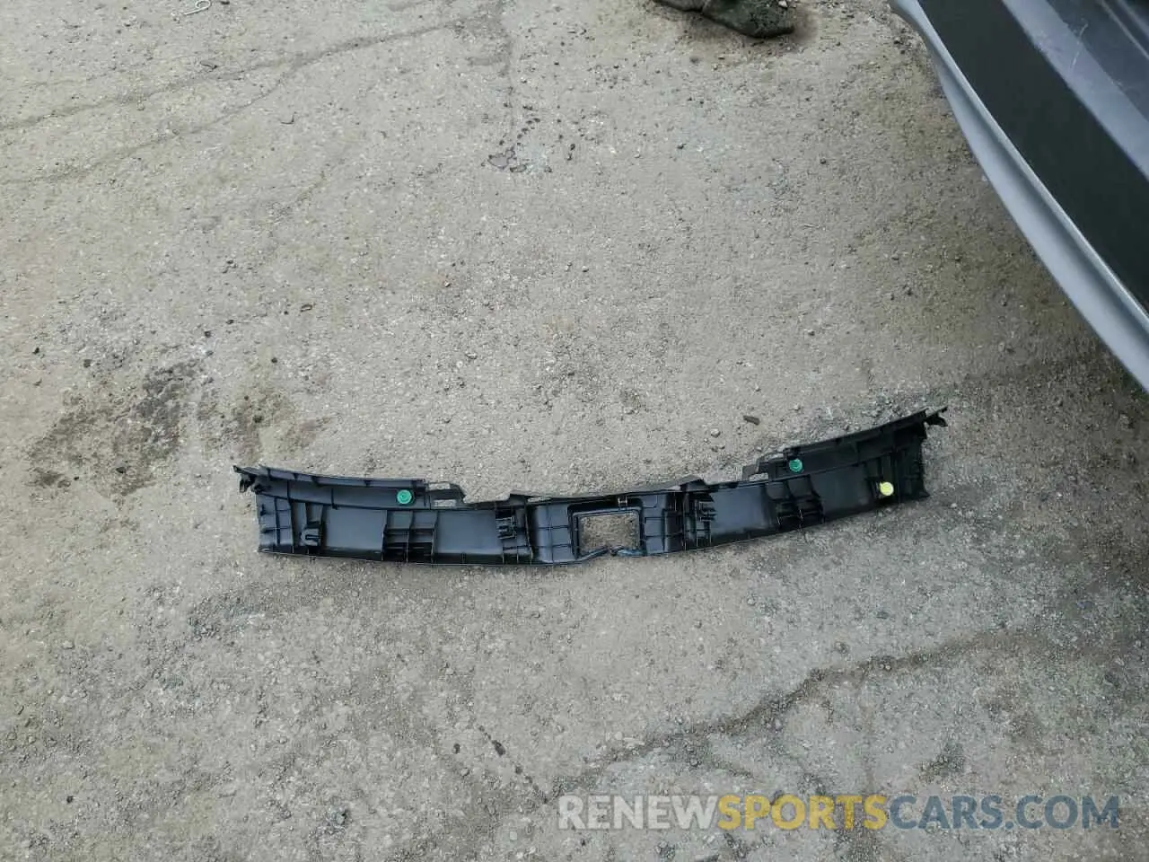 13 Photograph of a damaged car 2HKRW6H38KH211752 HONDA CRV 2019