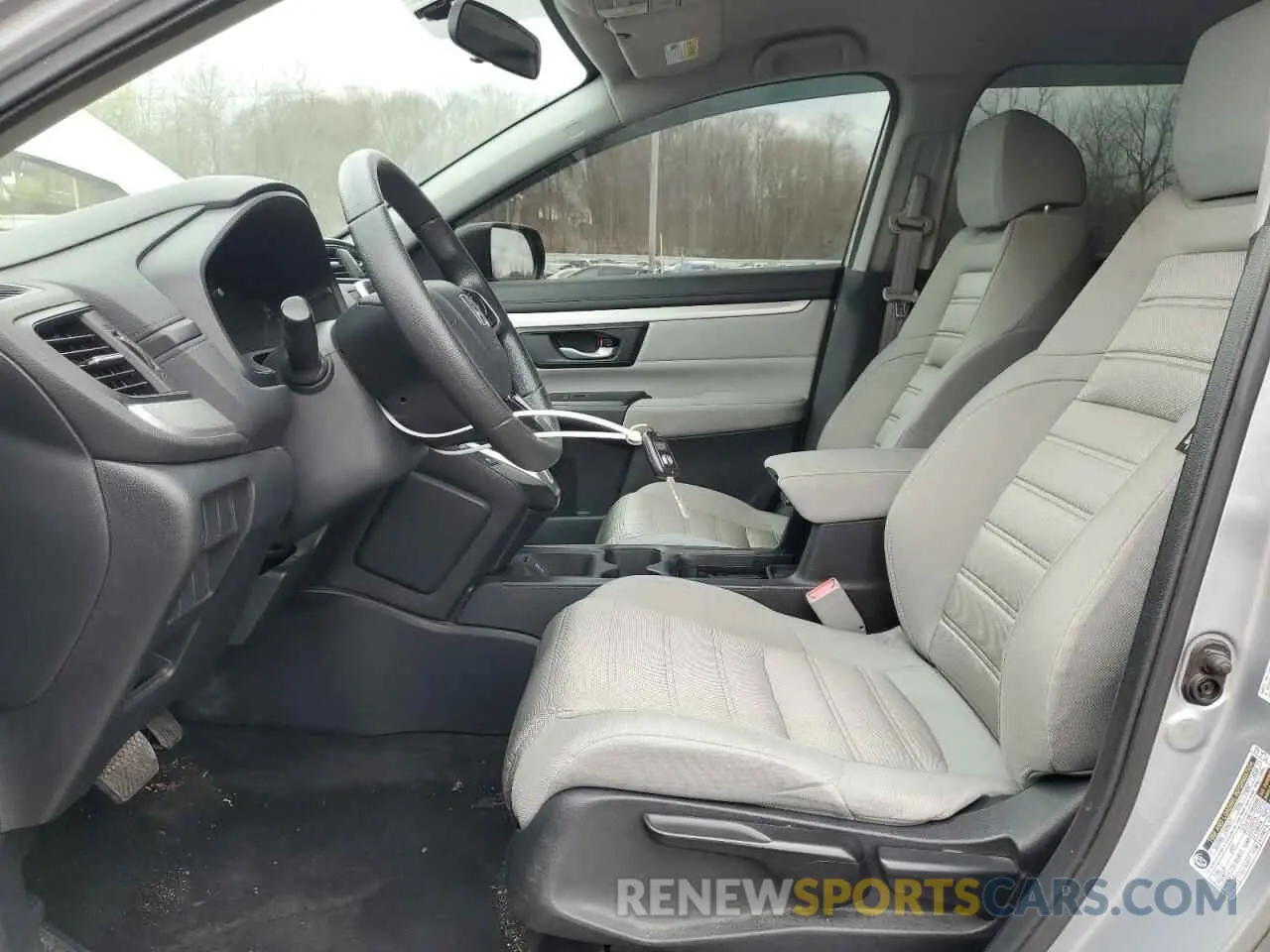 7 Photograph of a damaged car 2HKRW6H38KH211752 HONDA CRV 2019