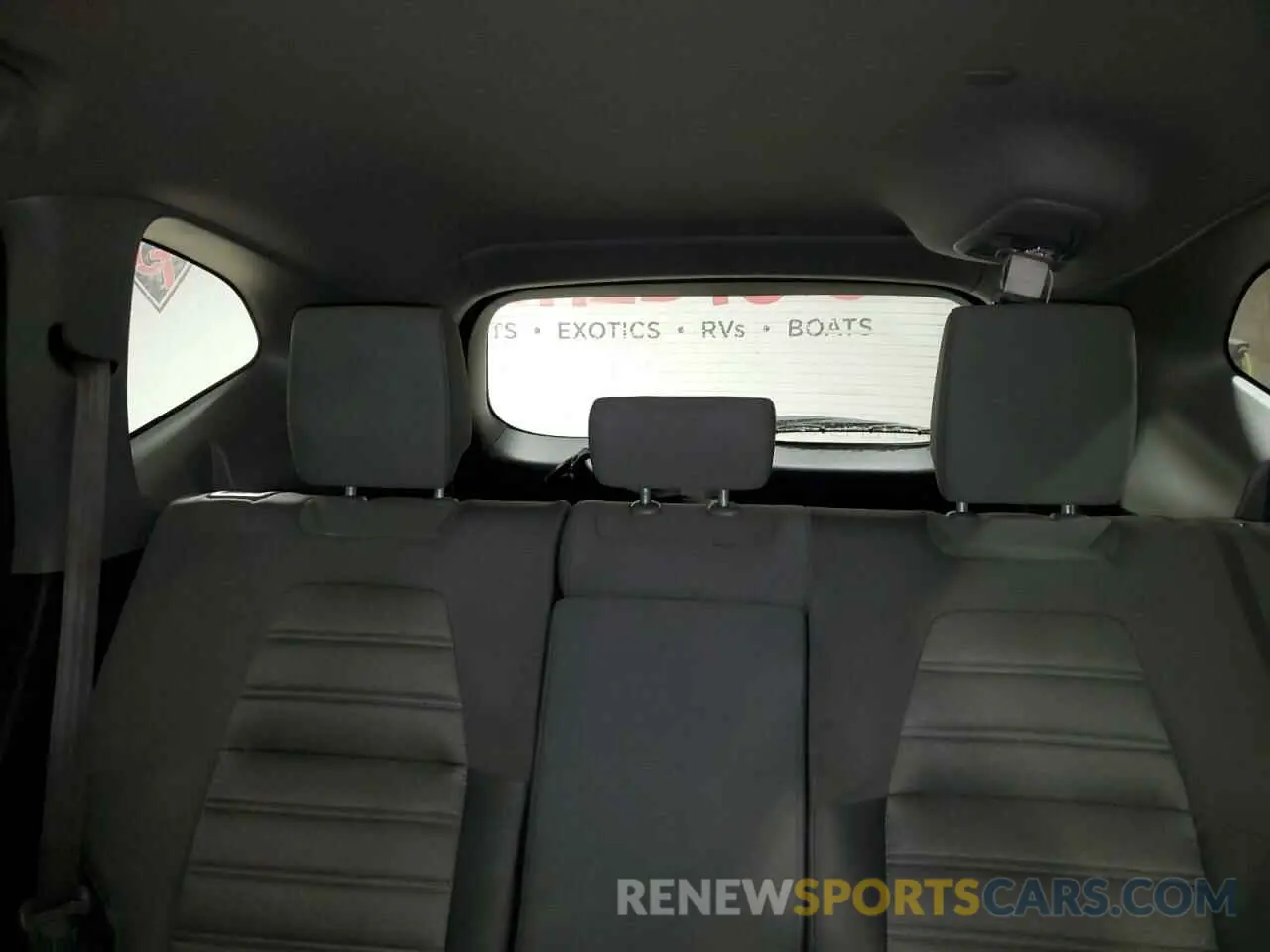 10 Photograph of a damaged car 2HKRW6H38KH220063 HONDA CRV 2019