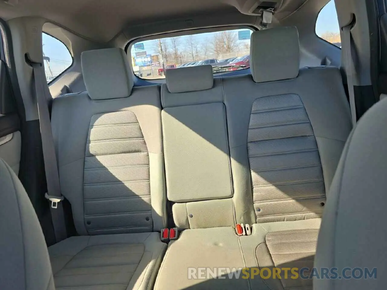 10 Photograph of a damaged car 2HKRW6H39KH202770 HONDA CRV 2019