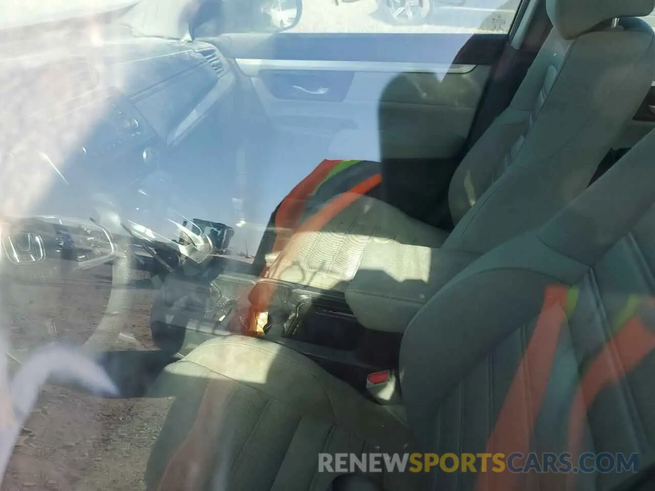 9 Photograph of a damaged car 2HKRW6H39KH206088 HONDA CRV 2019