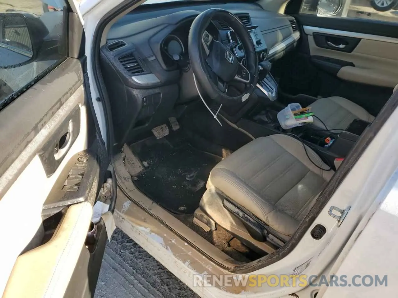 8 Photograph of a damaged car 2HKRW6H3XKH209727 HONDA CRV 2019