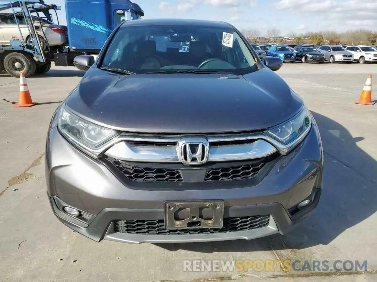 5 Photograph of a damaged car 5J6RW1H50KA007033 HONDA CRV 2019